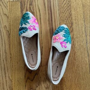 Birdies Size 5.5 Heron Tropical Raffia Embroidered Floral Tan Women’s Flats NWOT